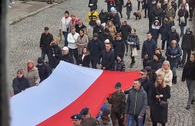 Zdjęcie dla aktualności: Koszczyc na uroczystościach 104. rocznicy odzyskania niepodległości Polski.